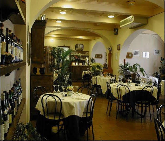 Hotel Il Cavallo バルベリーノ・ディ・ムジェッロ エクステリア 写真